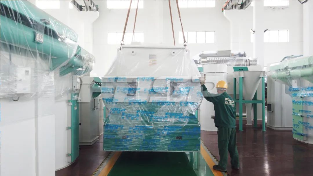 連續(xù)發(fā)車！良友股份承建年產6萬噸高檔豬飼料生產線設備啟程奔赴重慶(圖2)