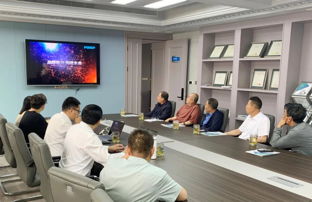 熱烈歡迎山西柳林縣各級(jí)領(lǐng)導(dǎo)及專家蒞臨良友股份參觀指導(dǎo)(圖2)